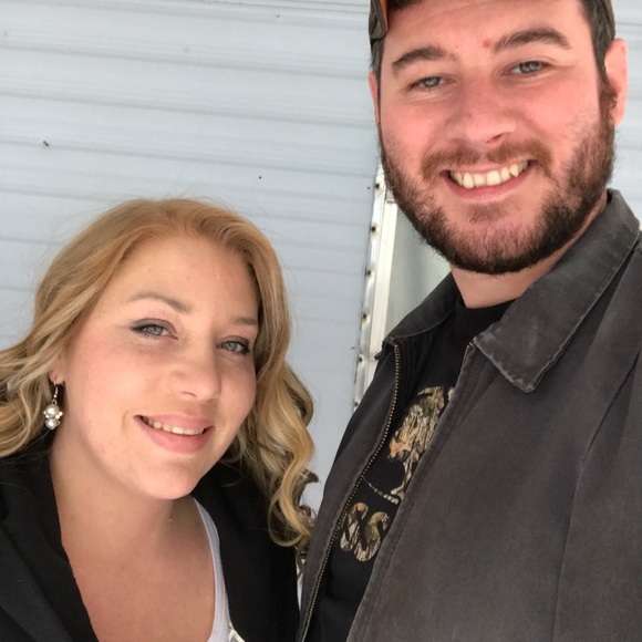 Meet your Posher, Pamela - Picture 1 of 1